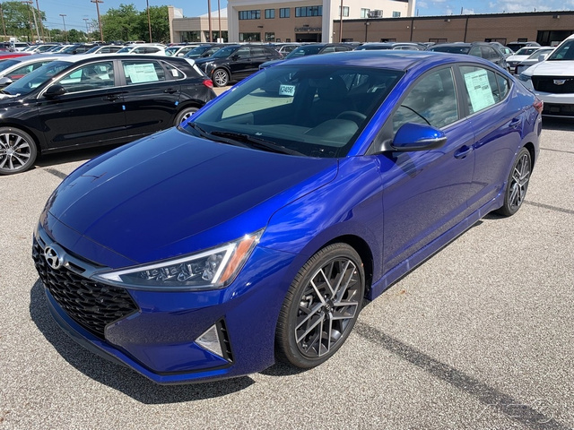 New 2020 Hyundai Elantra SPORT FWD Sedan